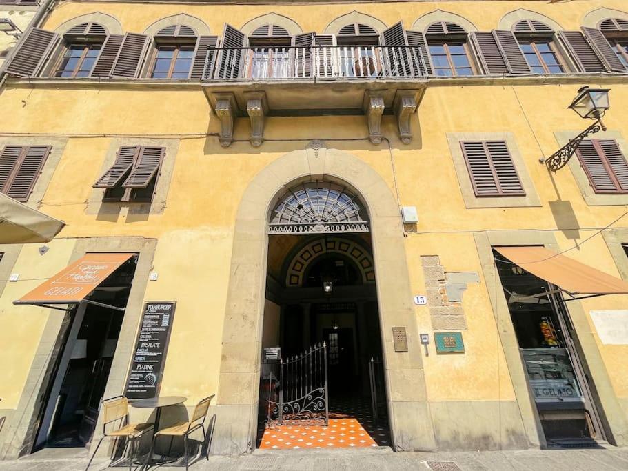 Elegante Residenza In Piazza De' Pitti Apartamento Florencia